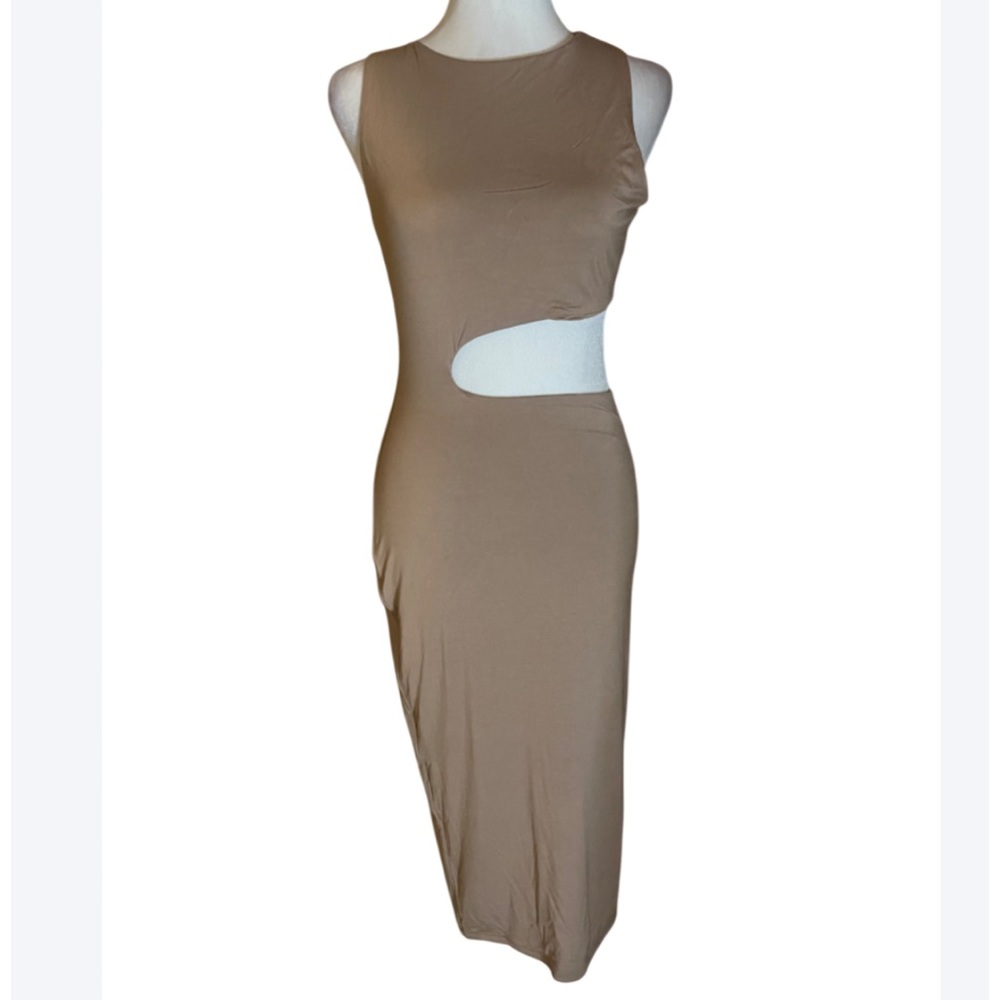 Naked Wardrobe Cut out dress - Picture 2 of 10